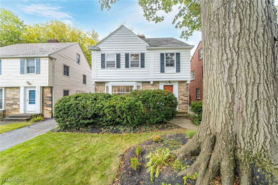 Strathavon Rd, Shaker Heights, OH 44120