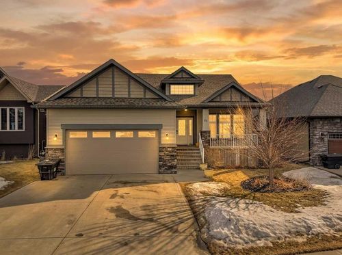 29 Emily Cres, Lacombe, AB, T4L0A5 | Card Image