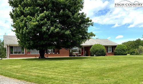 714 Piney Creek School Rd, Piney Creek, NC, 28663-9119 | Card Image