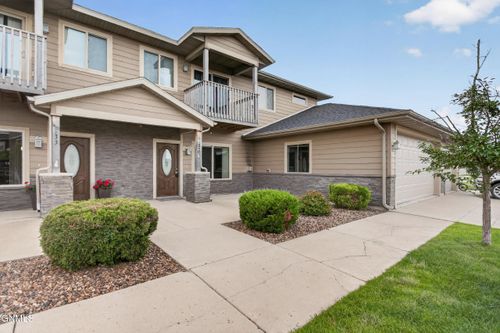 35-3504 33rd Ave W, Williston, ND, 58801-6942 | Card Image