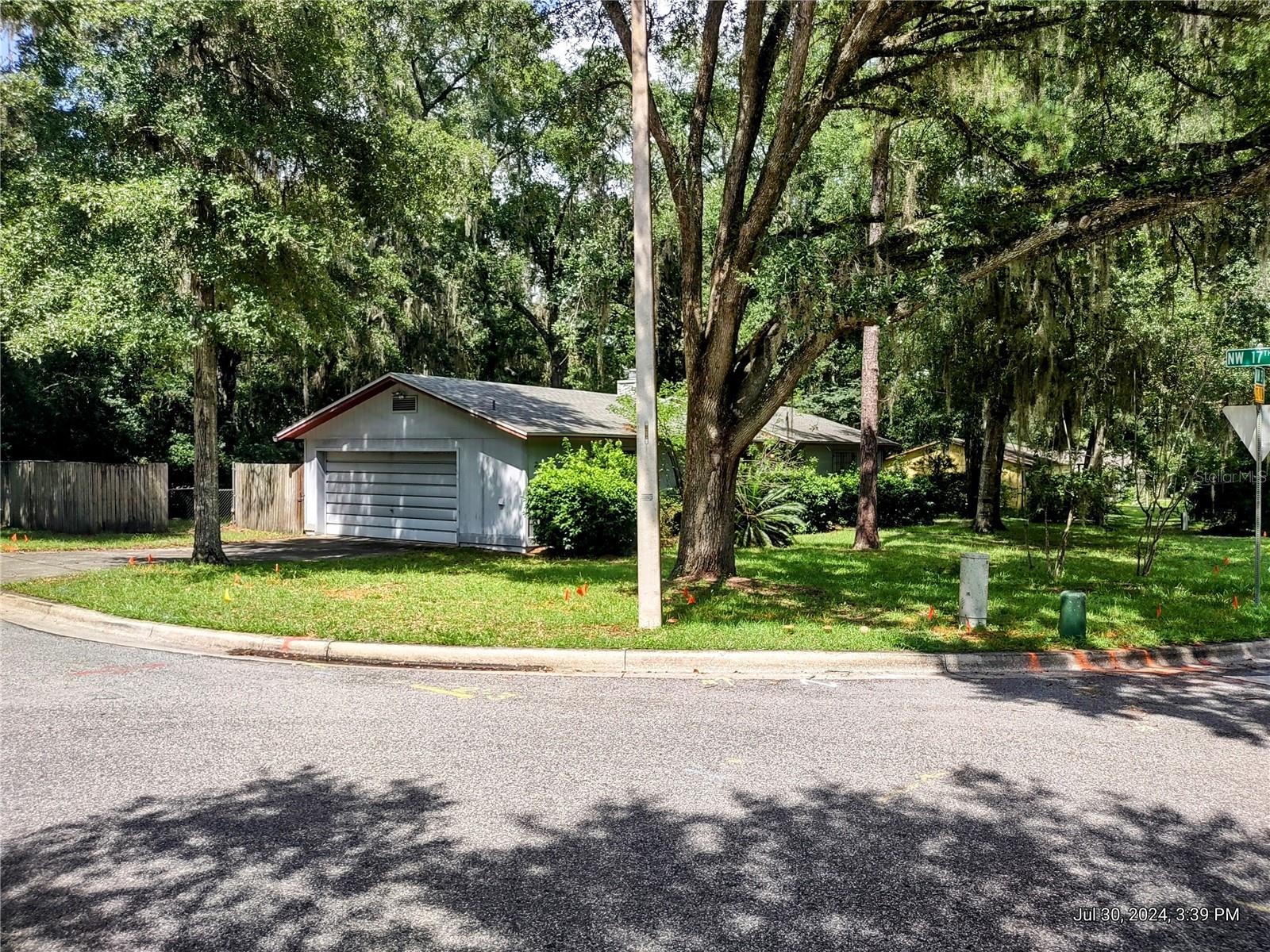 31st Pl, Gainesville, FL 32605