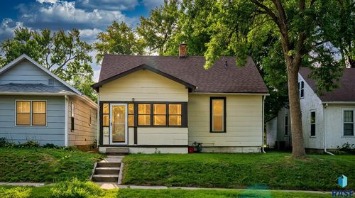 1902 S Spring Ave Avenue, Sioux Falls, SD, 57105 | Card Image