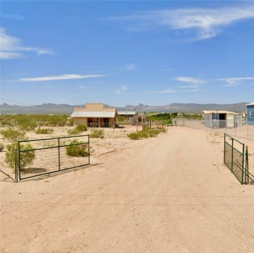 3587 N Horse Mesa Rd, Golden Valley, AZ, 86413-8651 | Card Image