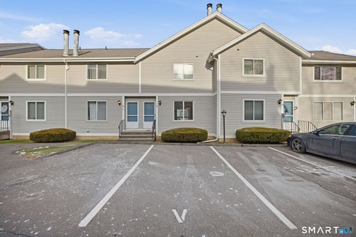 unit-77-151 Shelter Rock Rd, Danbury, CT, 06810-7076 | Card Image