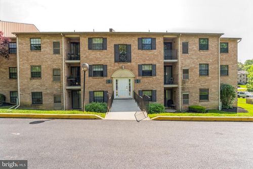 3024-3024 Valley Dr, WEST CHESTER, PA, 19382-6336 | Card Image