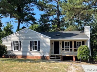 View of front of property featuring a front lawn | Image 2