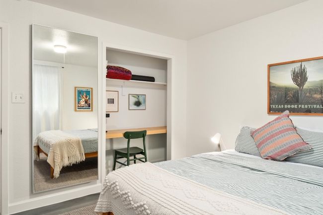 View of bedroom | Image 15
