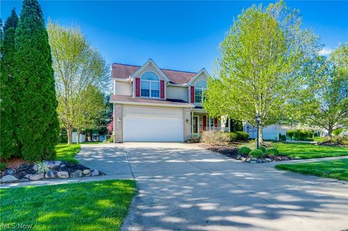 6124 Champagne Shrs, Medina, OH, 44256-7469 | Card Image