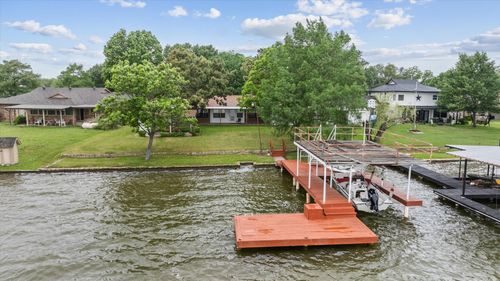 3905 Winding Way, Granbury, TX, 76049-5886 | Card Image
