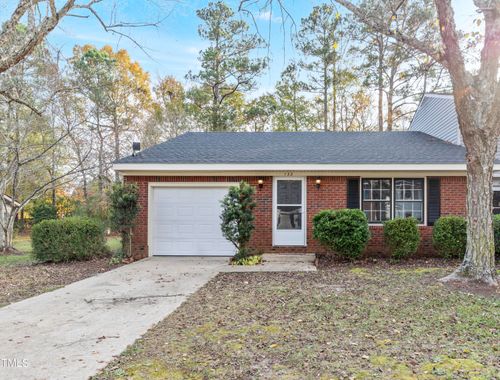 132 Rollingwood Dr, Dunn, NC, 28334-8337 | Card Image