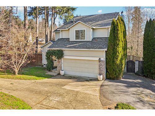 5966 Frost Ln, Lake Oswego, OR, 97035-4586 | Card Image