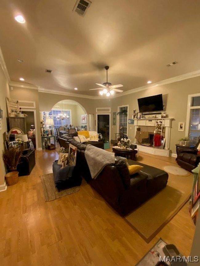 325 Maribeth Loop, House other with 4 bedrooms, 2 bathrooms and null parking in Deatsville AL | Image 9