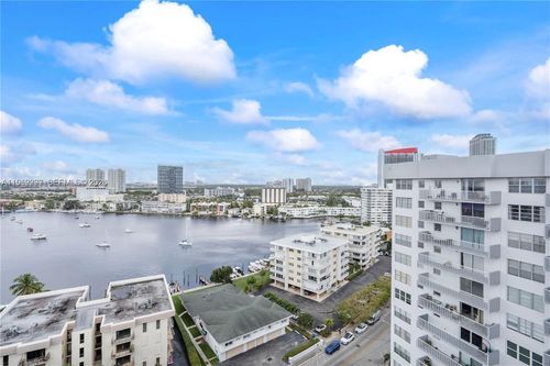 1609-137 Golden Isles Dr, Hallandale Beach, FL, 33009-8805 | Card Image