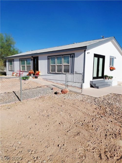 125 N Smythe St, Overton, NV, 89040-9048 | Card Image