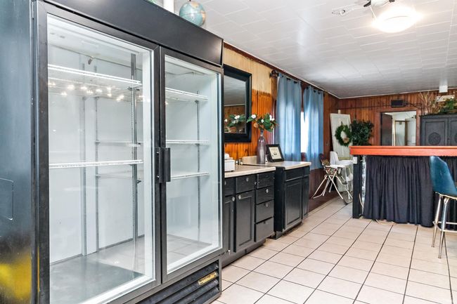 409 N 1 St St, Home with 0 bedrooms, 2 bathrooms and null parking in Gas City IN | Image 15