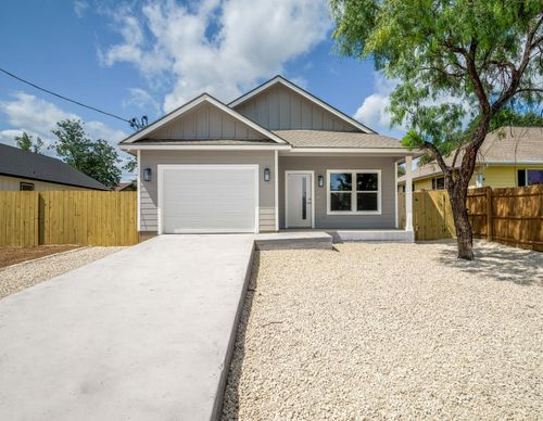 147 W Pine Dr, Granite Shoals, TX, 78654-2818 | Card Image