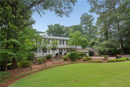 3825 Creekview Dr Ne, Marietta, GA, 30068-4035 | Card Image