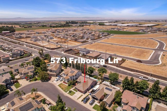 573 Fribourg Ln, House other with 3 bedrooms, 2 bathrooms and null parking in Manteca CA | Image 46