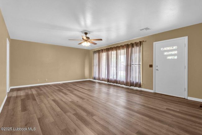 613 W Avenue F, House other with 2 bedrooms, 1 bathrooms and null parking in Muleshoe TX | Image 5