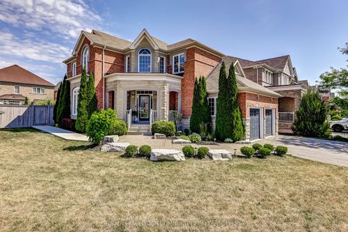 2 Green Darner Trail, Bradford, ON, L3Z0M1 | Card Image