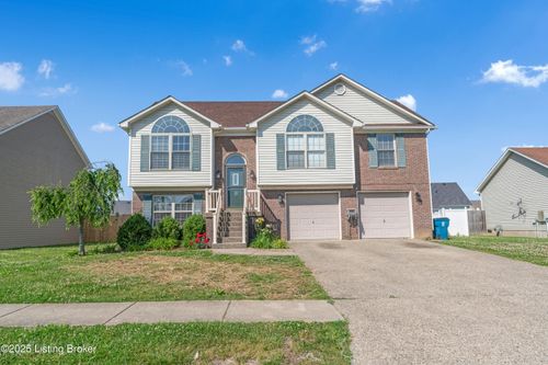 452 Lakes Of Dogwood Blvd, Shepherdsville, KY, 40165-8191 | Card Image