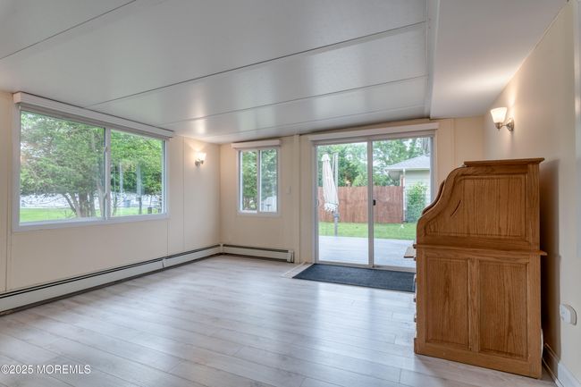 Family Room | Image 9