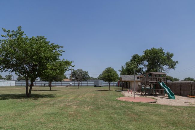 1308 W 24 Th St, House other with 4 bedrooms, 3 bathrooms and null parking in Plainview TX | Image 81