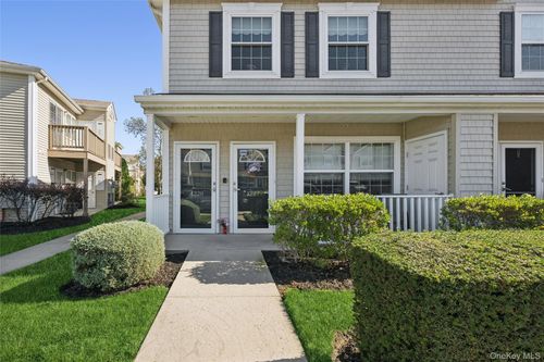 1228 Willow Ln, Valley Stream, NY, 11580-7011 | Card Image