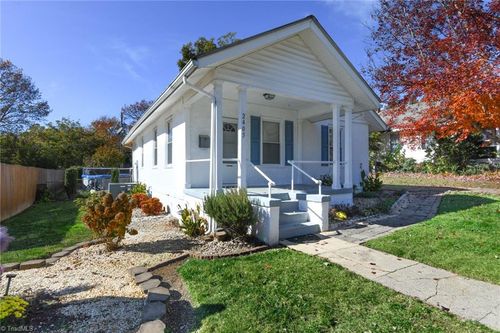 2405 Spruce St, Greensboro, NC, 27405-4827 | Card Image