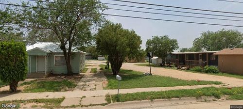 320 28th St, Snyder, TX, 79549-3710 | Card Image