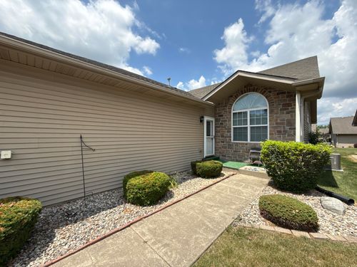 340 Cochran Dr, Crown Point, IN, 46307-2366 | Card Image