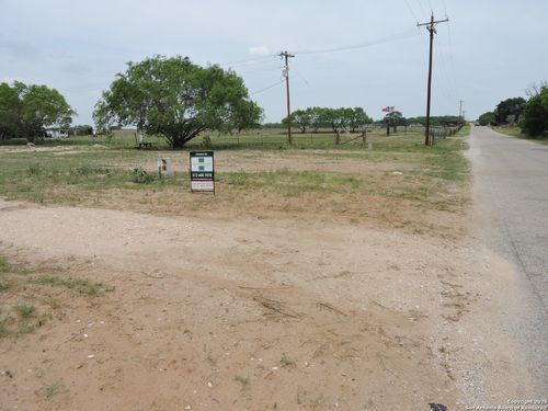 5968 Tabberer Rd, Poteet, TX, 78065-3827 | Card Image