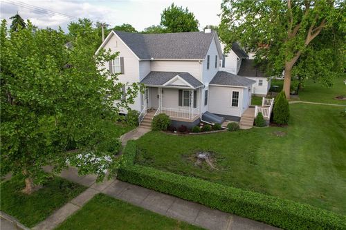 112 N 3rd St, Hoopeston, IL, 60942-1421 | Card Image