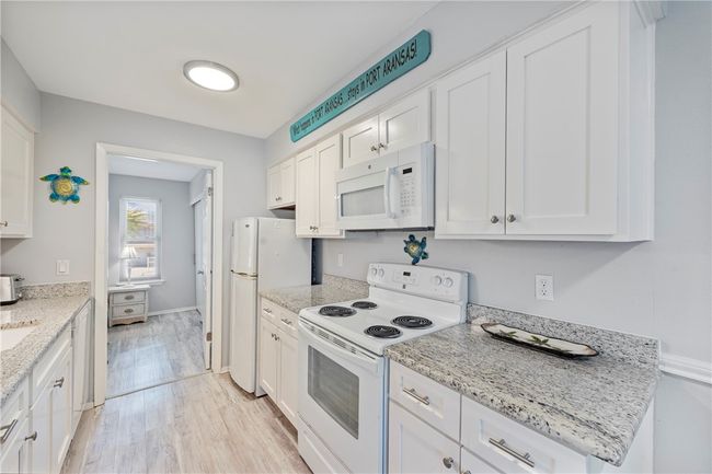 Kitchen | Image 6
