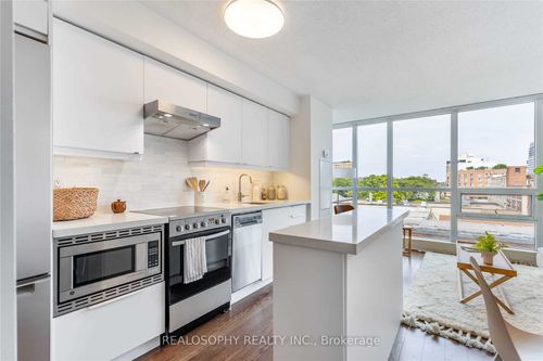 516-320 Richmond St E, Toronto, ON, M5A1P9 | Card Image