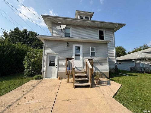 17 E 5th St, MILLEDGEVILLE, IL, 61051-9424 | Card Image