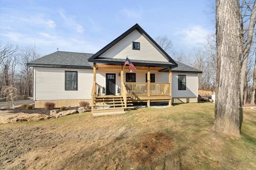 65 O Halloran Cir, Pleasant Valley, NY, 12569-7101 | Card Image