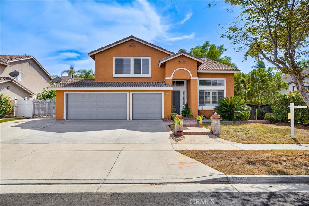 Residential in Corona 3