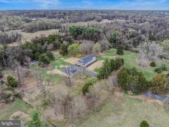 89 Morgan Grove Rd, Home with 4 bedrooms, 3 bathrooms and null parking in SHEPHERDSTOWN WV | Image 56