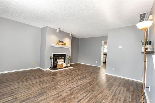 3163 Gracemore Ave, Condo with 2 bedrooms, 3 bathrooms and null parking in Kettering OH | Image 5