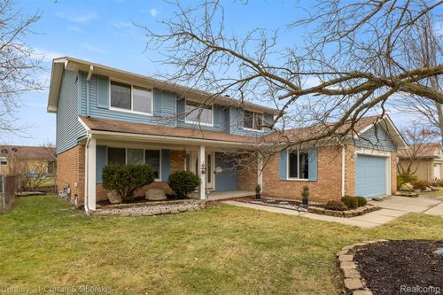 43783 Leeann Ln, Canton, MI, 48187-2829 | Card Image