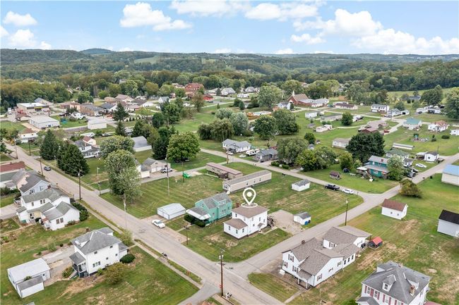 152 Pine St, House other with 4 bedrooms, 2 bathrooms and null parking in Jefferson PA | Image 33