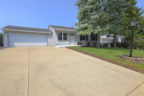 1712 Poplar Ave, Hanover Park, IL, 60133-3641 | Card Image