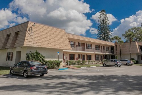 4464 Oak Terrace Dr, Greenacres, FL, 33463-3729 | Card Image