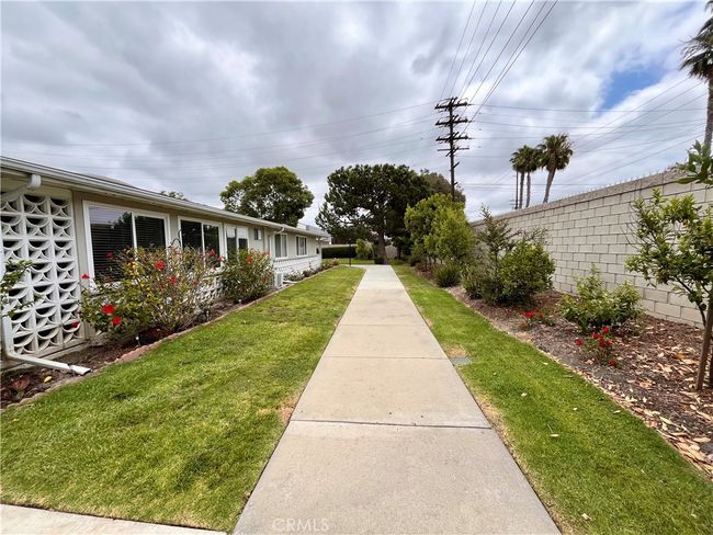 APT-1C - 1842 Thunderbird Dr, Home with 2 bedrooms, 1 bathrooms and null parking in Seal Beach CA | Image 4