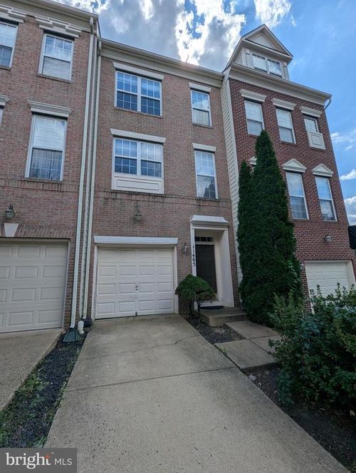 11465 Log Ridge Dr, FAIRFAX, VA, 22030-8529 | Card Image