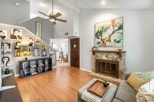 1706 Timberwood Dr, Austin, TX, 78741-5547 | Card Image