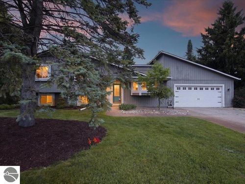 1505 Commerce Pines Dr, Commerce Township, MI, 48390-1514 | Card Image