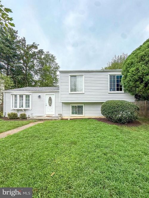 5703 Oak Stake Ct, BURKE, VA, 22015-2316 | Card Image