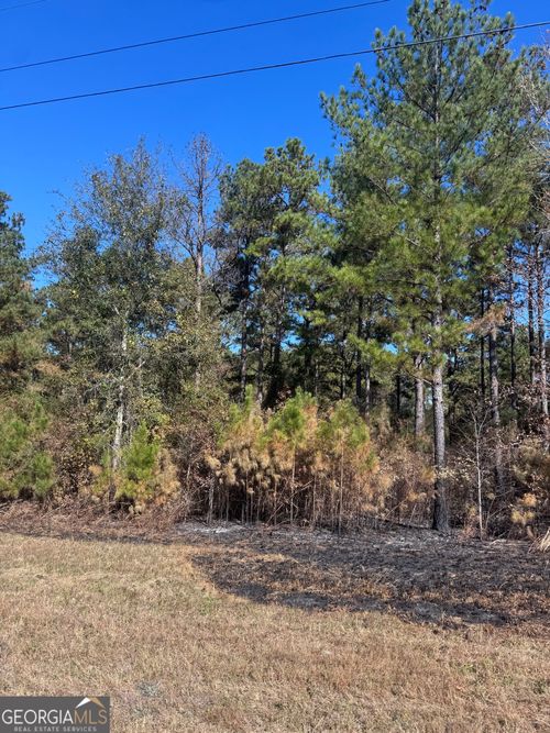 131 W Drummond Rd, West Point, GA, 31833-5073 | Card Image